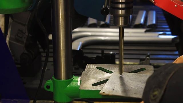 Iron SPIDER-MAN SUIT ? Механические лапы паука. смотреть онлайн