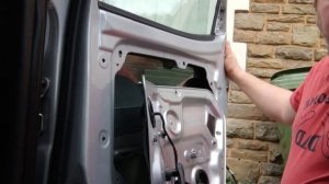 Fixing A 2010 Kia Venga Rear Door Lock That Won't Work.#car #carrepair #fyp #howto
