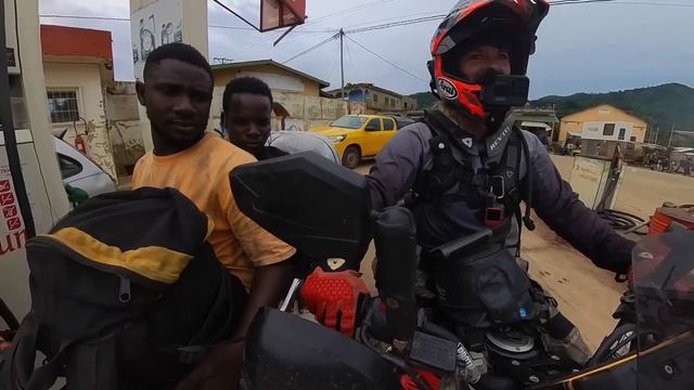 Military men in Togo take my camera S7E58 смотреть онлайн