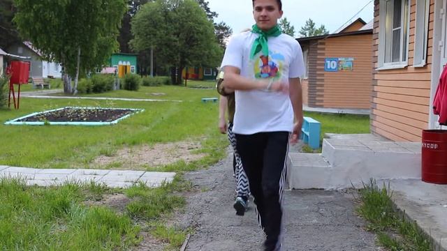 Вожатые Зеленого луга. 1 смена 2017 смотреть онлайн