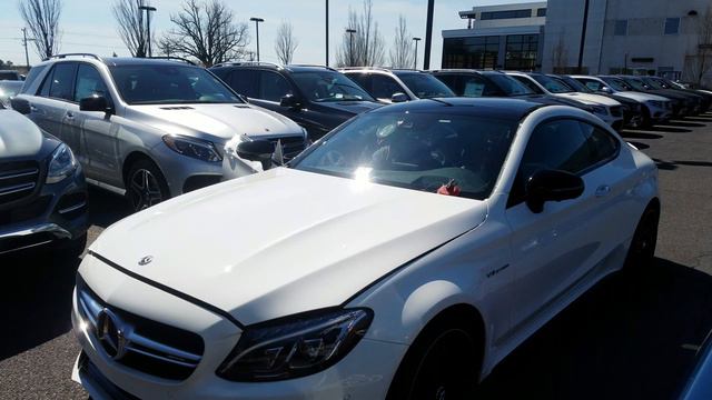 2018 Mercedes Benz C63s AMG V8 Biturbo windshield removal with wrd spyder tool смотреть онлайн
