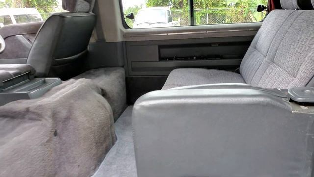 1989 Mitsubishi Delica Chamonix Turbo Diesel P25W (part 2)