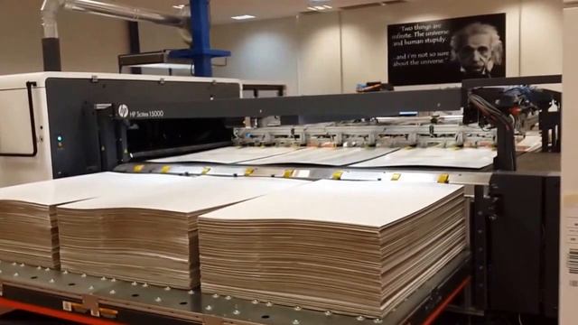 HP Scitex 15500 Печатать на гофрокартоне с деформированной поверхностью смотреть онлайн
