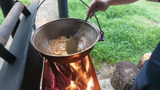 Плов в казане на костре, Невероятно вкусно!!!! смотреть онлайн
