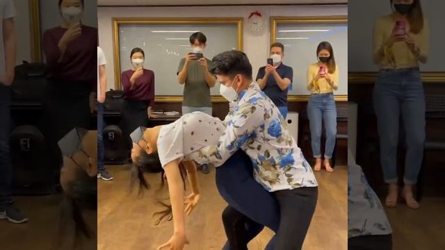 Obsesión - Aventura (Jhonatan & Zulfiya) #bachata #seoul смотреть онлайн
