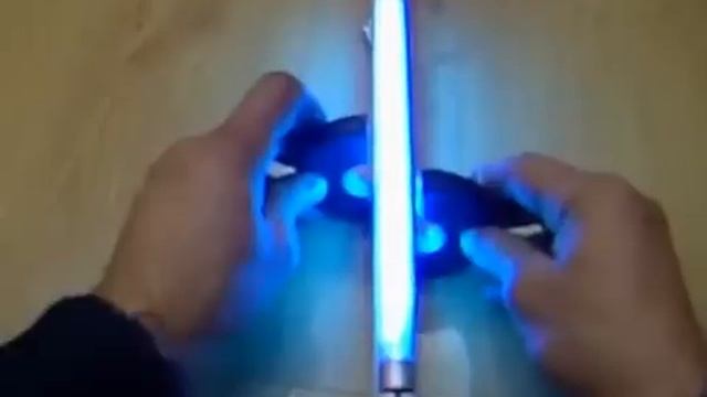 Эксперимент с лампой и магнитом | Experiment with the lamp and magnet смотреть онлайн