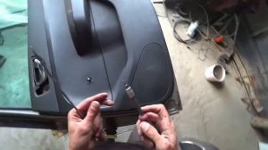 Peugeot 307. Обшивка двери, как снять.