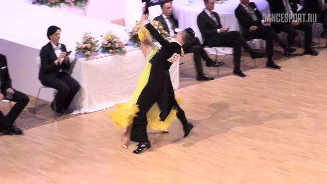 David Odstrcil - Tara Bohak CZE | Viennese Waltz | WDSF World Open Standard | PODF 2018 смотреть онлайн