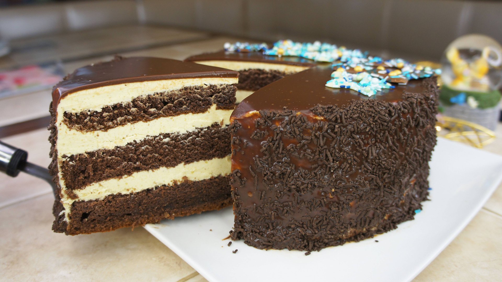 ШОКОЛАДНО-БАНАНОВЫЙ ТОРТ РЕЦЕПТ | ШОКОЛАДНЫЙ БИСКВИТНЫЙ ТОРТ С БАНАНОВЫМ КРЕМОМ РЕЦЕПТ смотреть онлайн