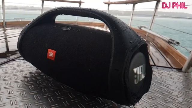 JBL BOOMBOX 2 Bass Test! Rain on a boat смотреть онлайн