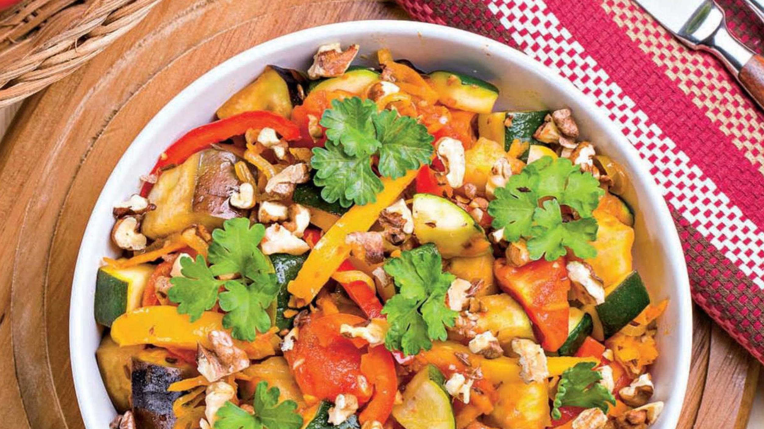 Овощное рагу с орехами и пряной зеленью. Вариация на тему рататуя смотреть онлайн