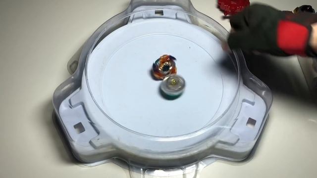 ЗАПУСКАЮ ФАФНИРА Ф4 РУКОЙ!!! КОМУ ПРОИГРАЛ? ИГРАЮ С ДЖОННИ / Бейблэйд Бёрст / Beyblade Burst смотреть онлайн