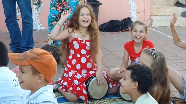 На школьном дворе 2 смотреть онлайн