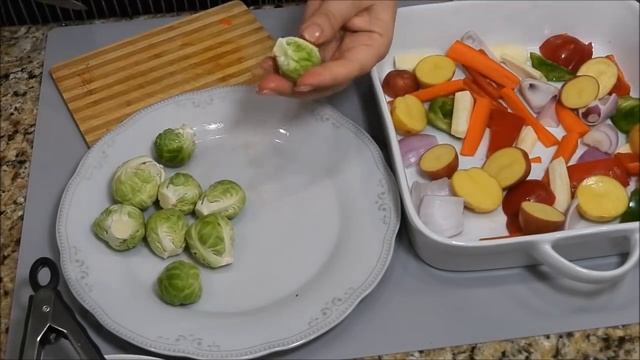 АППЕТИТНЫЙ БЮДЖЕТНЫЙ УЖИН в Духовке без Заморочек для всей семьи. Куриные Бёдра. смотреть онлайн