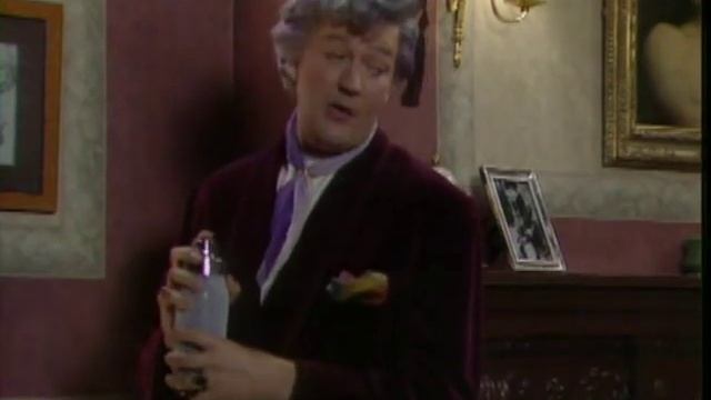 A Bit of Fry and Laurie (1992) -Stephen Fry- Hugh Laurie - My Dear Boy! смотреть онлайн