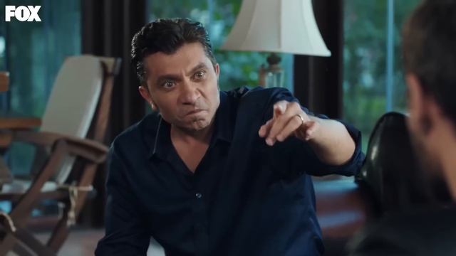 Halil İbrahim, Levent'i Tehdit Etti - Hudutsuz Sevda 6. Bölüm смотреть онлайн