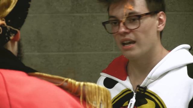 STEVEN SUPTIC VS THE MOUSE TRAP BOUNCE CASTLE смотреть онлайн