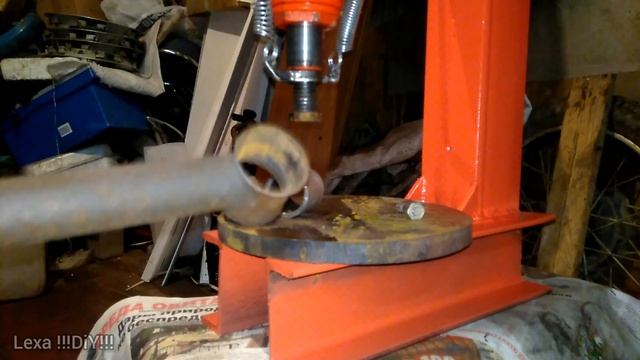 ИСПЫТАНИЯ САМОДЕЛЬНОГО ПРЕССА ДЛЯ ГАРАЖА | ПРЕСС СВОИМИ РУКАМИ | Handmade Hydraulic PRESS | смотреть онлайн