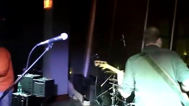 Playing "Wishing Well" with Monte Montgomery in Houston Dec.14, 2013 смотреть онлайн