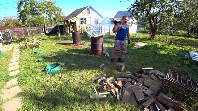 Заготовка дров из соседского сарая. Дачная жизнь и любимый директор смотреть онлайн