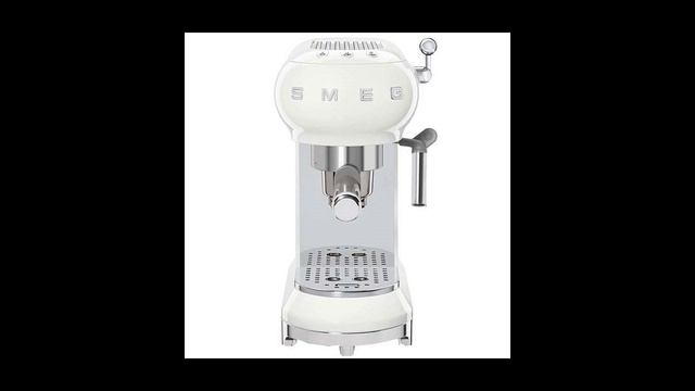 Кофеварка рожкового типа SMEG смотреть онлайн