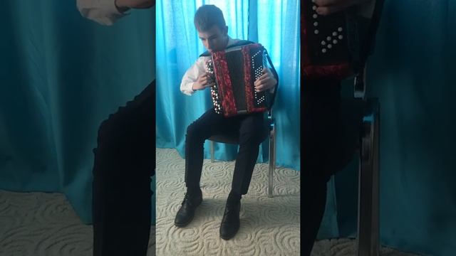 Куимов Влад 4 класс М. Блантер обработка Е. Дербенко "Песенка военных корреспондентов". смотреть онлайн