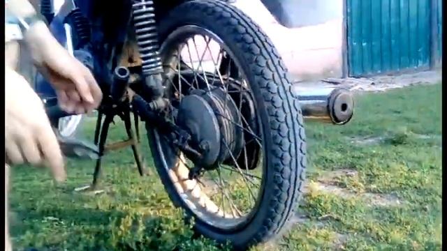 Пробил колесо на мотоцикле( смотреть онлайн