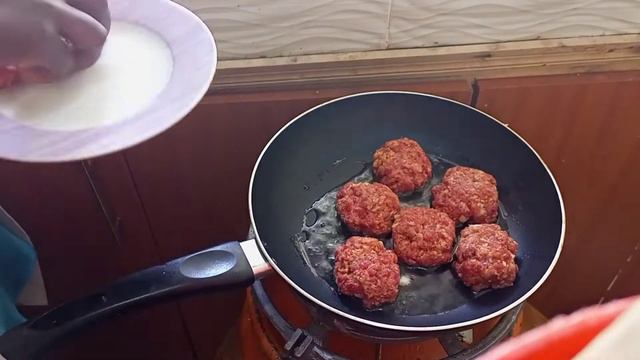 How to Make Meatballs/ How to cook simple but delicious meatballs смотреть онлайн