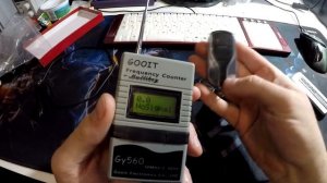 Китайский частотомер GY560 - адекватный прибор за свои деньги.