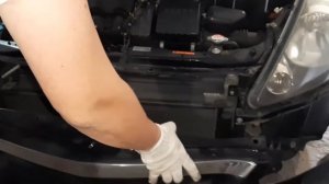 Снять  бампер перед  Honda Fit, Jazz