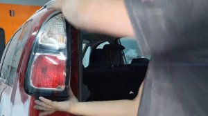 Как снять задний фонарь Citroen Picasso C3