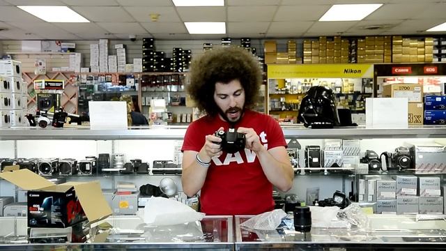 Canon T4i / 650D Unboxing and Sniff Test смотреть онлайн