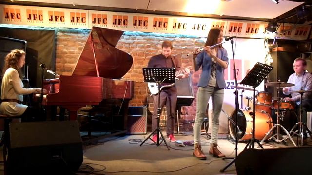 Polly Quartet - Wild Tree смотреть онлайн