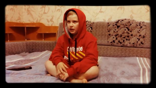 Молодой певец, поёт песню одинокая ветка сирени смотреть онлайн