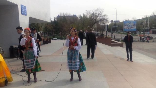 Польское этно культурное объединение Отчизна на празднование Наурыз в Когамдык Келисим. Чимкент. смотреть онлайн
