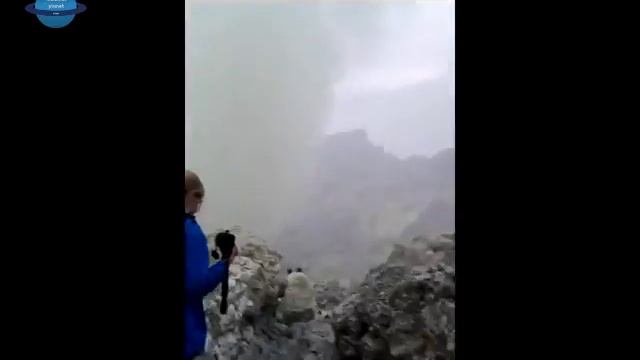 Mount Ijen East Java Indonesia sulfur volcano смотреть онлайн