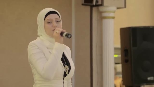 Красиво поет Макка Сагаипова Чеченская певица смотреть онлайн