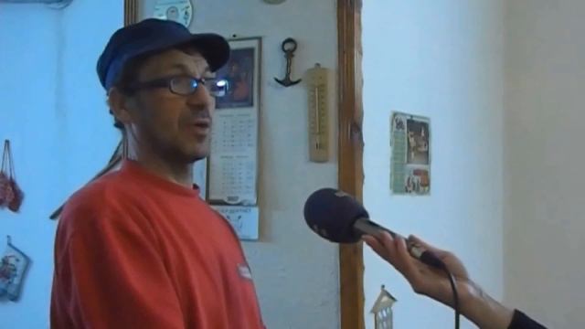 54 годишниот Димче Божиноски од охридско Велгошти неможе да се грижи за неподвижната мајка смотреть онлайн