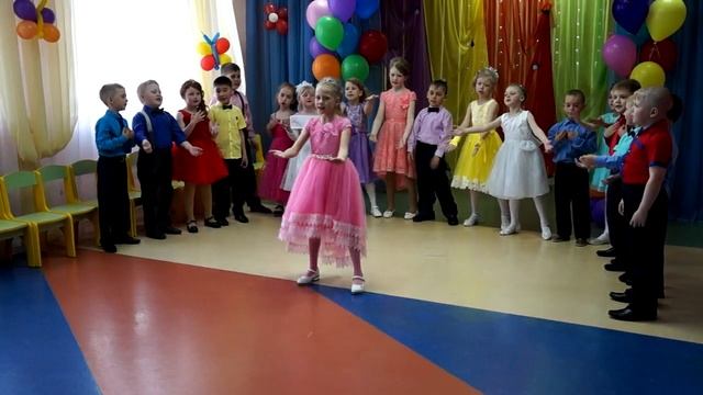 Песня воспитателям. - Воспитательницы наши смотреть онлайн