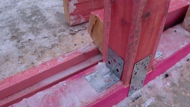 Обследуем балки стропильной системы и быстрый осмотр дома в КП Адмирал смотреть онлайн