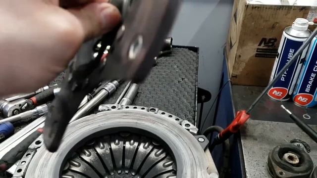 Audi S4 B5 siduri remont смотреть онлайн