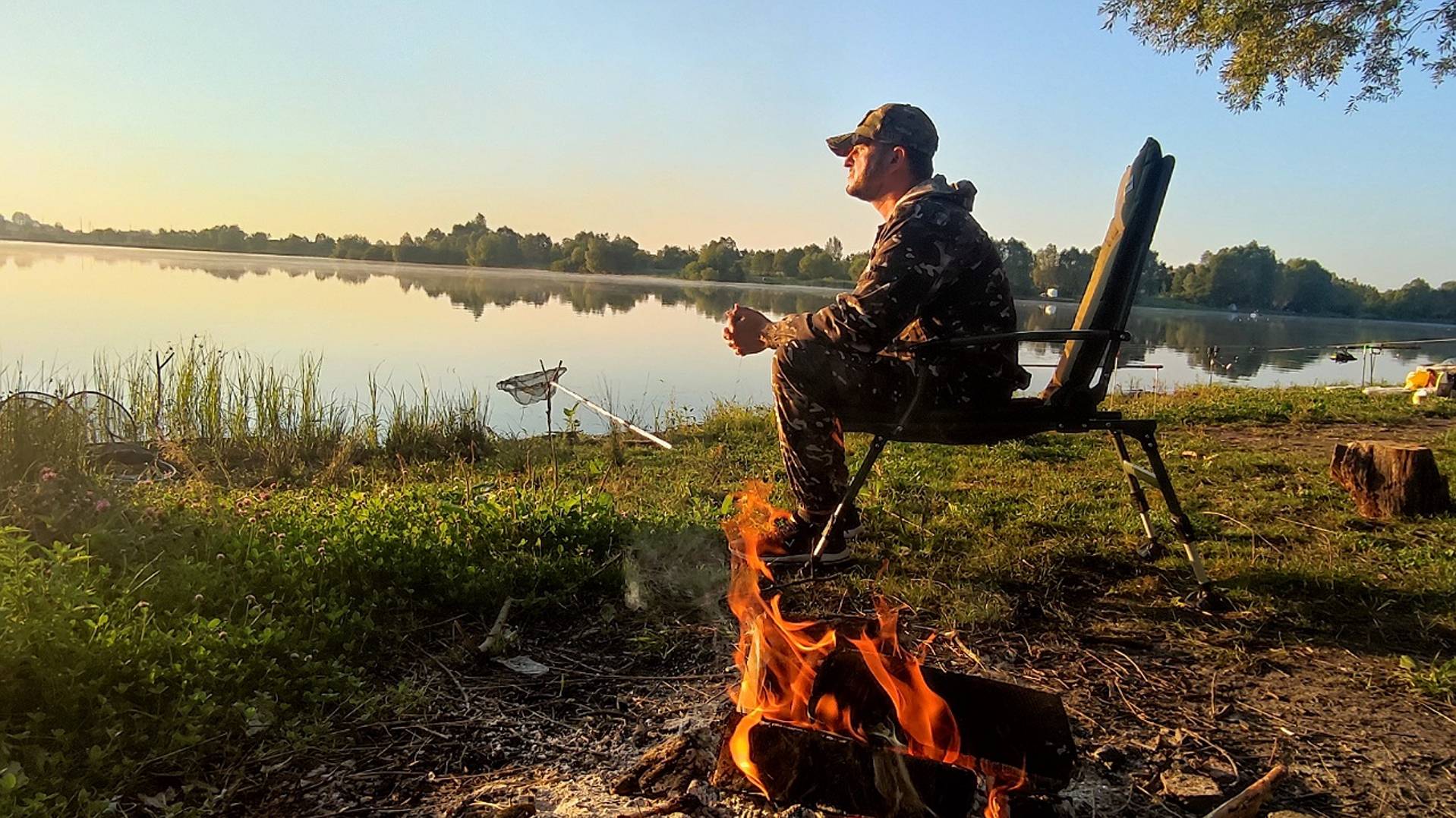 ВОТ ЭТО РЫБАЛКА!!! Попали на Дикий клев толстолобика в жару. смотреть онлайн