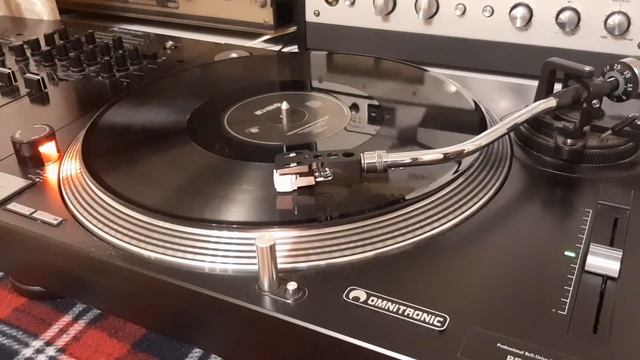 КИНО - Звезда по имени солнце! сторона Б.(Lp Maschina records) смотреть онлайн