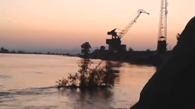 Воронки в Амурске! Ну и сам потоп смотреть онлайн