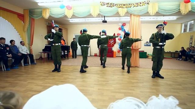 (демо - исполнение) ДЕНЬ ФЕВРАЛЯ - авторская песня Людмилы Горцуевой смотреть онлайн