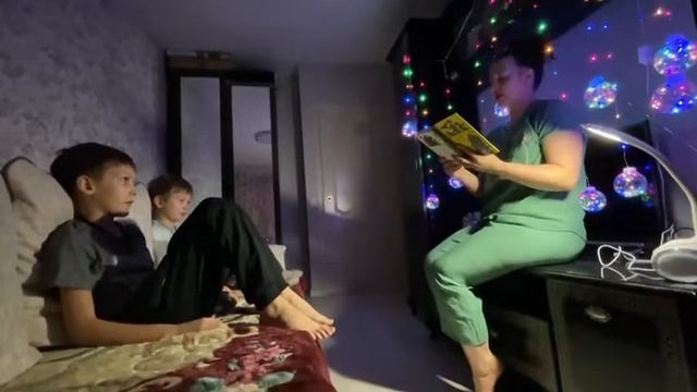 "Читающая мама - читающая страна". Смольянинова Людмила Викторовна. Е. Шварц "Два брата" (отрывок) смотреть онлайн