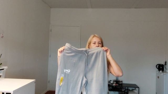 Подбираю спортивный костюм на подарок смотреть онлайн