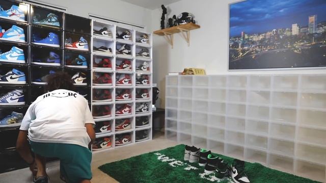 BEST Drop Front Shoe Box For Sneaker Collection!? (Sneaker Throne Container) смотреть онлайн