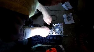 83   Установка поршня  двигателя  Джили МК  копия  двгателя TOYOT A4 FE