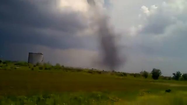 Tornado u Somboru (Ladno Tornado) смотреть онлайн